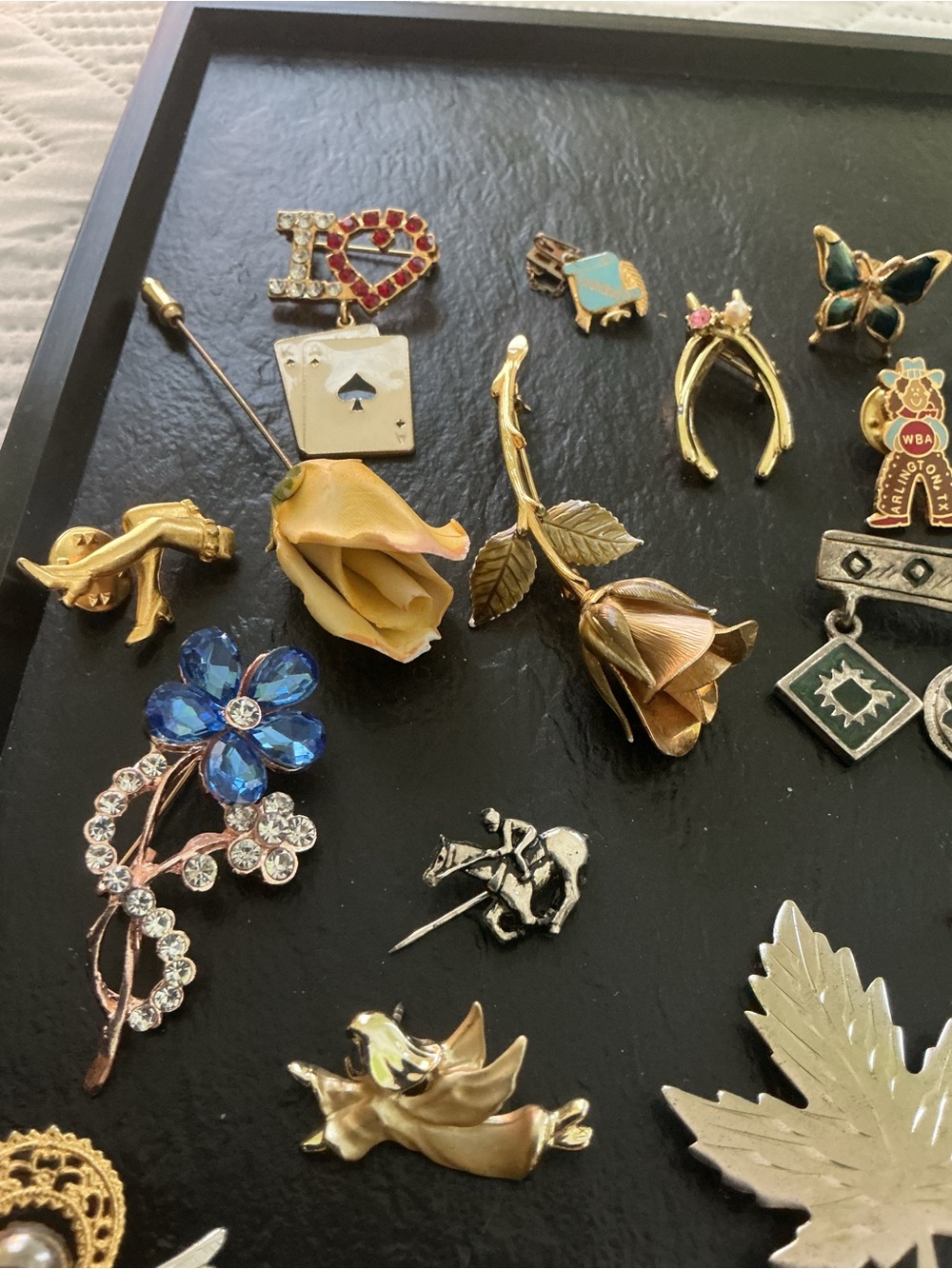 20-Piece Vintage Brooch Set RESELLERS CRAFTERS JEWELRY LOVERS - Picture 6 of 9